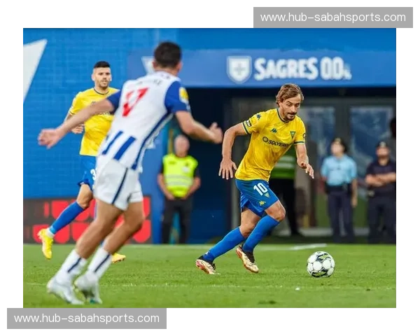 巨龙球场的火花:波尔图vs摩雷伦斯,一场关于荣耀与野心的终极博弈 巨龙球场的火花:波尔图vs摩雷伦斯,一场关于荣耀与野心的终极博弈